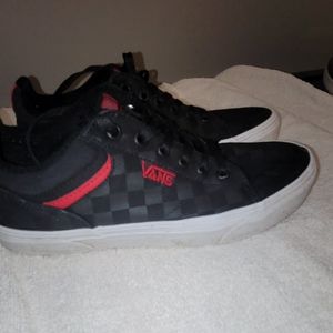 Vans mens 7 Seldan skateboard gym shoes Checkerboard